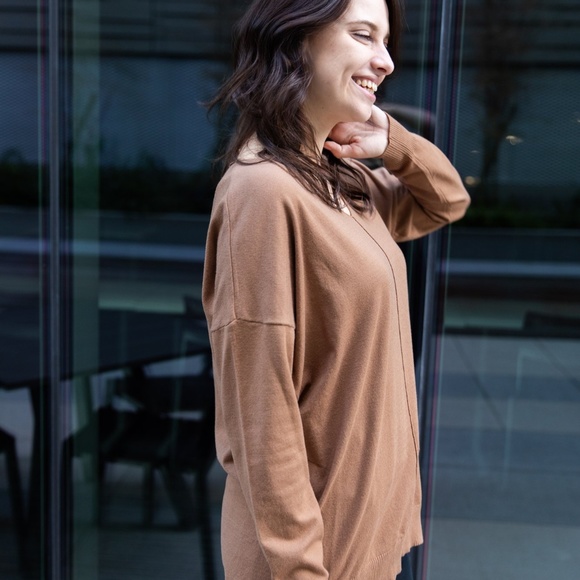 JENNER V-NECK TUNIC - Picture 3 of 5